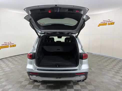 Used 2020 Mercedes-Benz GLB 250 4MATIC image 5