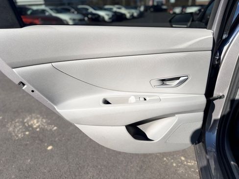 Used 2024 Hyundai Elantra SEL FWD image 23