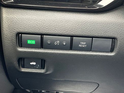 Used 2021 Nissan Sentra SV FWD image 15
