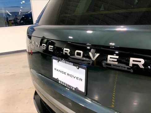 New 2026 Land Rover Range Rover SE image 15