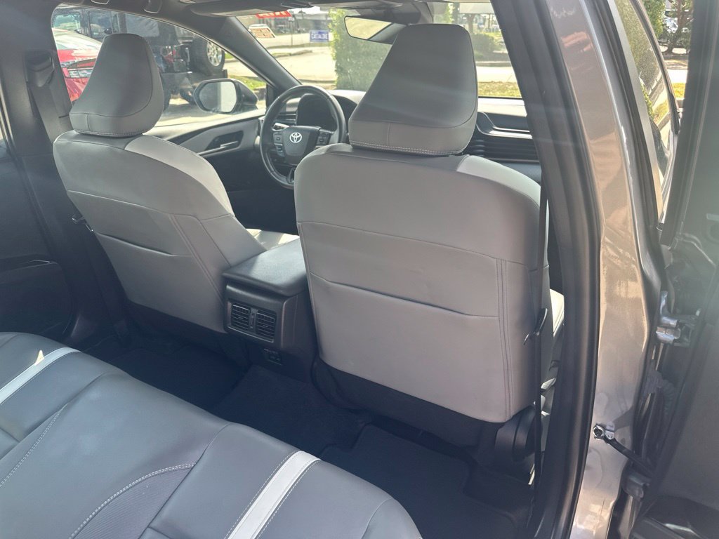 Used 2025 Toyota Camry SE w/ Multimedia Upgrade Package FWD image 33