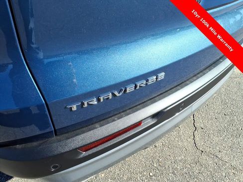 New 2026 Chevrolet Traverse LT w/ Sun and Wheel Package image 9