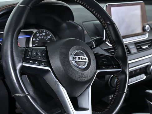 Used 2021 Nissan Altima 2.5 SR image 11