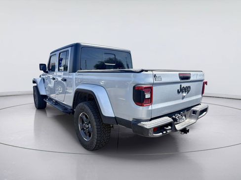 Used 2024 Jeep Gladiator Sport AWD/4WD image 2