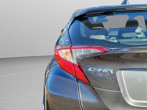 Used 2019 Toyota C-HR Limited image 18
