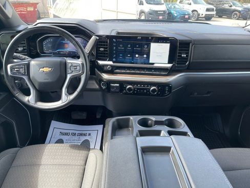 Used 2025 Chevrolet Silverado 1500 LT AWD/4WD image 12