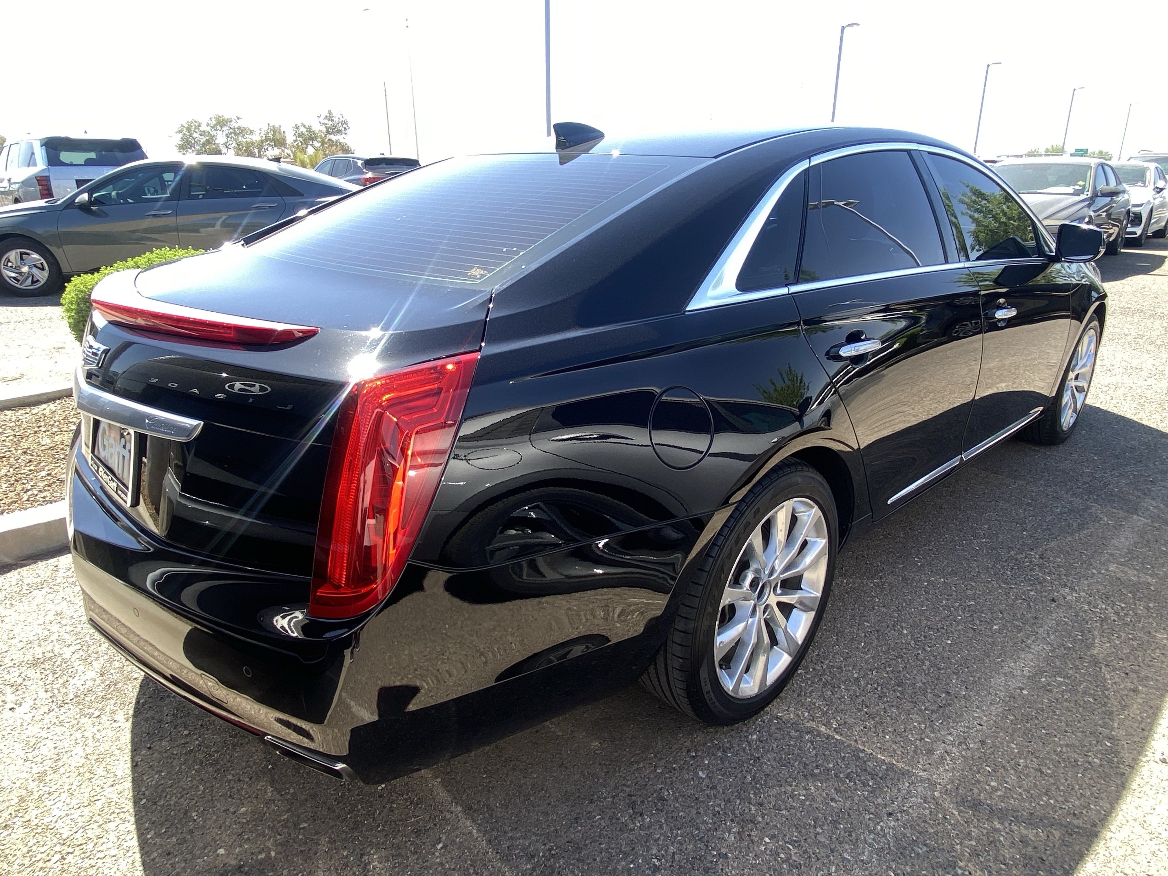 Used 2017 Cadillac XTS Luxury FWD image 2