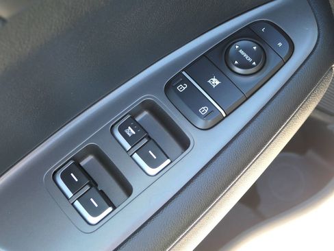 Used 2020 Kia Optima LX image 14