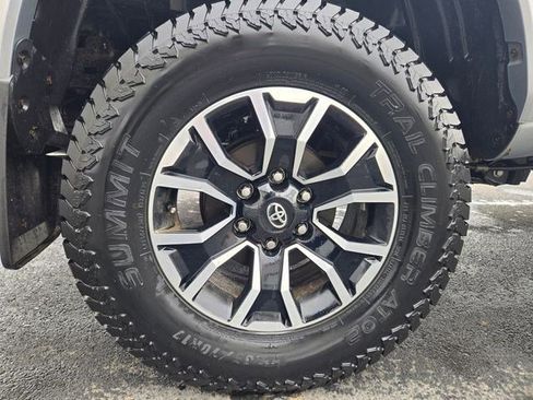 Used 2022 Toyota Tacoma TRD Sport image 22