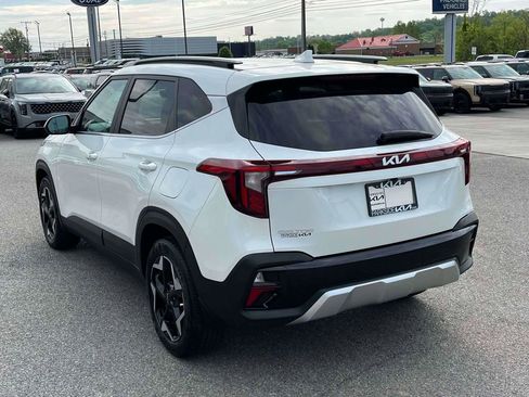Used 2024 Kia Seltos EX FWD image 29