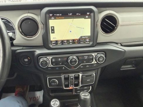 Used 2022 Jeep Wrangler Unlimited Sahara image 18