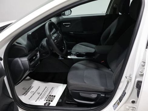 Used 2025 Kia K4 LXS image 10