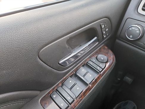 Used 2014 GMC Yukon Denali AWD/4WD image 20