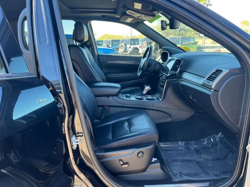 Used 2022 Jeep Grand Cherokee Limited image 19