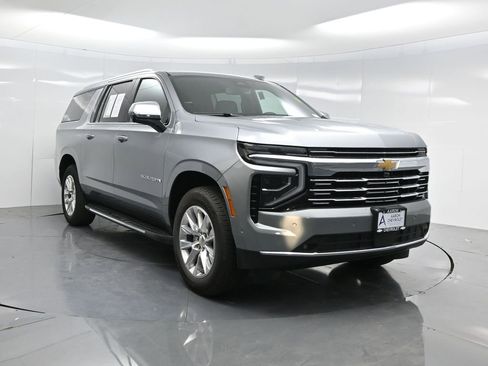 Used 2025 Chevrolet Suburban Premier image 78