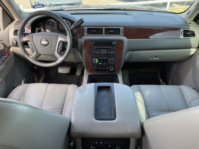 Used 2014 Chevrolet Tahoe LT RWD image 9
