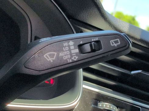 Used 2019 Audi Q8 Premium w/ Convenience Package AWD/4WD image 26