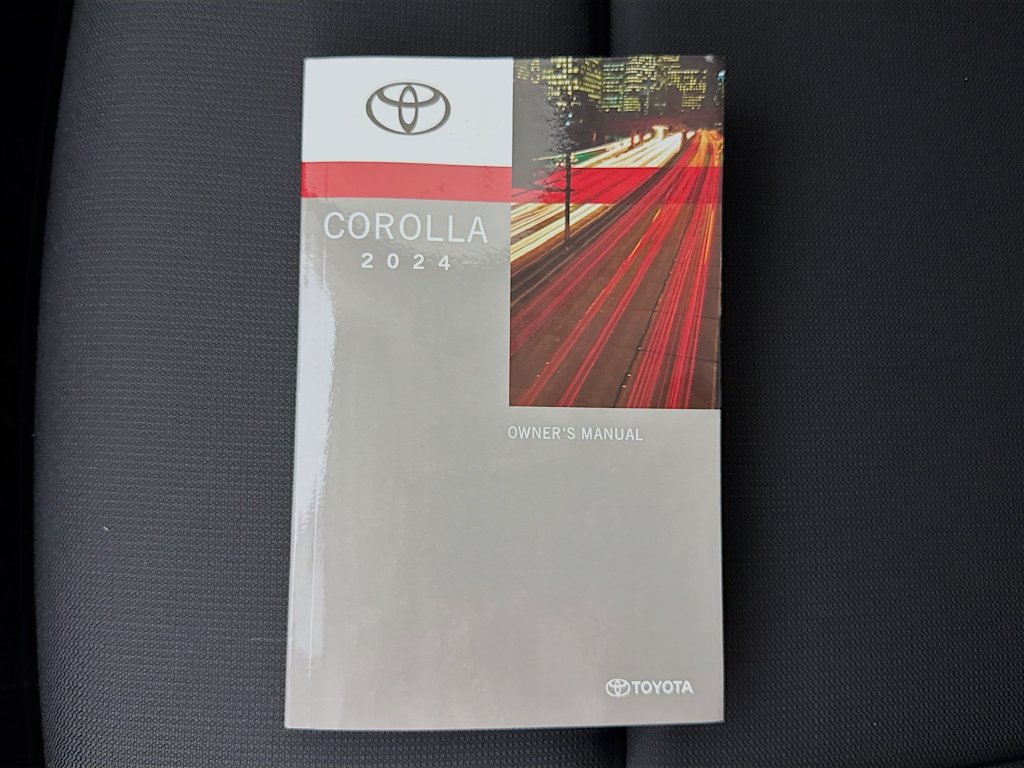 Used 2024 Toyota Corolla LE FWD image 32