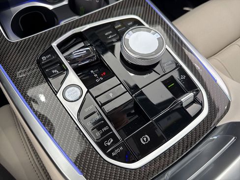 New 2026 BMW X7 M60i image 31