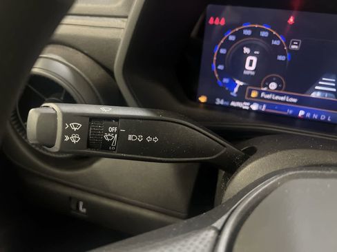 Used 2024 Chevrolet Colorado Trail Boss w/ Technology Package image 18