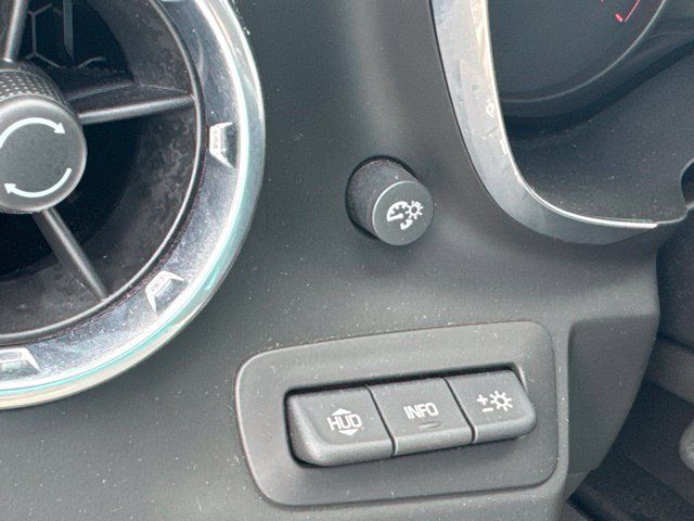 Used 2018 Chevrolet Camaro SS RWD image 38