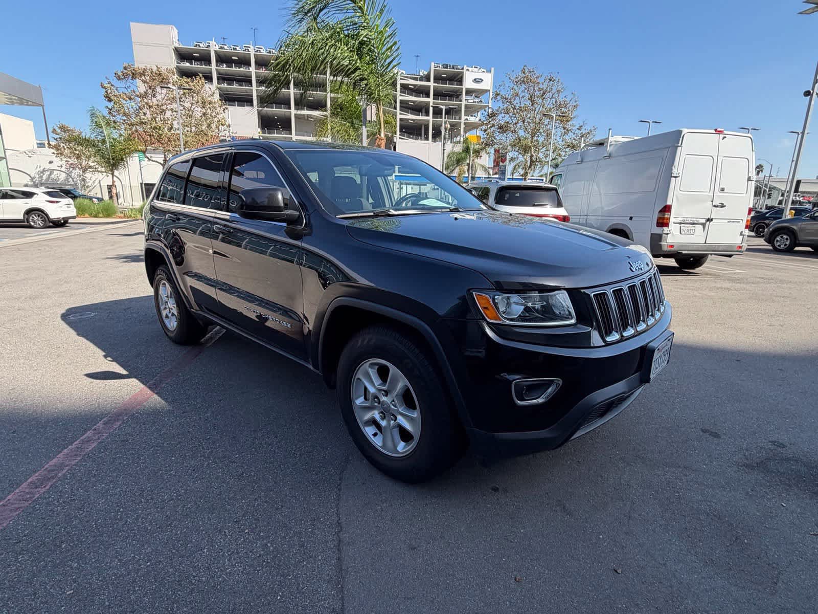 Used 2016 Jeep Grand Cherokee Laredo RWD image 5