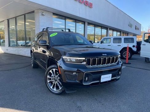 Used 2021 Jeep Grand Cherokee L Overland w/ Luxury Tech Group IV image 3