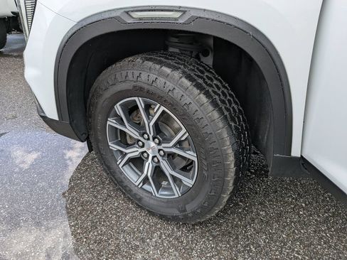 Used 2024 GMC Acadia AT4 AWD/4WD image 34