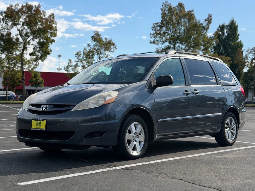 Used 2007 Toyota Sienna CE FWD image 1
