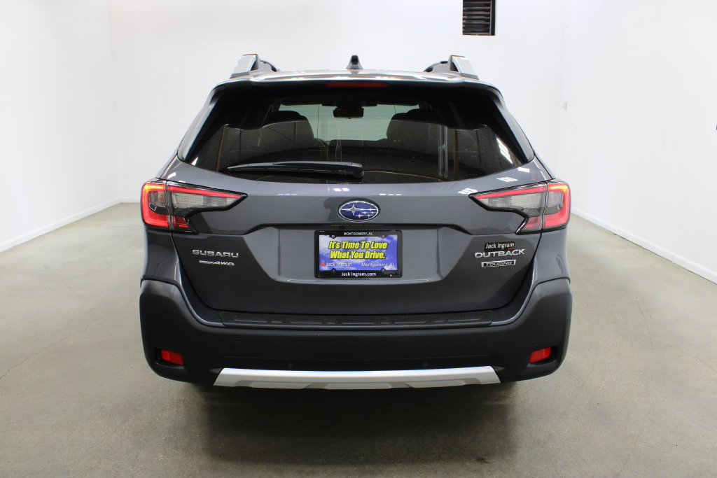 Used 2024 Subaru Outback Touring AWD/4WD image 4