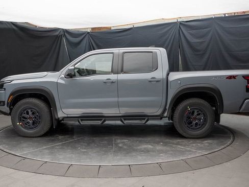 Used 2025 Nissan Frontier PRO-4X w/ Pro Convenience Package image 10