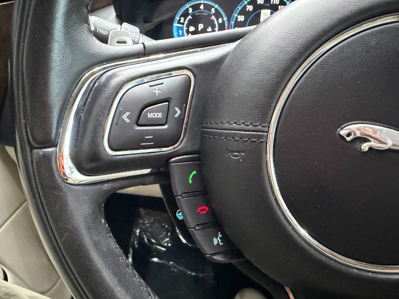 Used 2019 Jaguar XJ L Portfolio AWD/4WD image 23