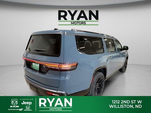 New 2026 Jeep Grand Wagoneer L Limited AWD/4WD image 9
