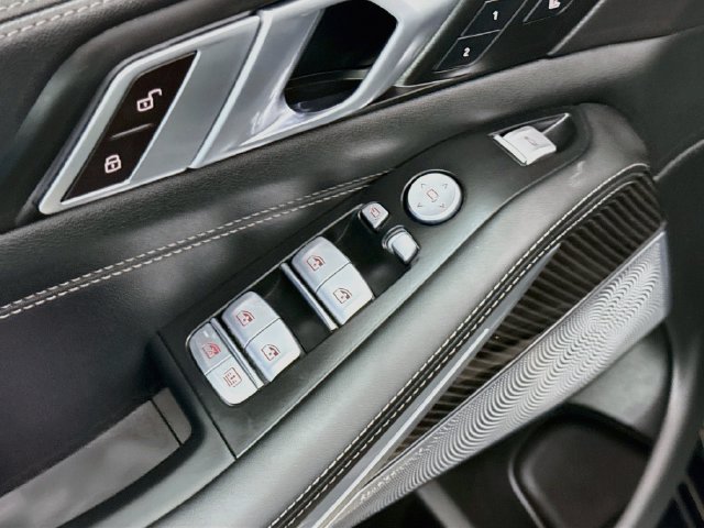 Used 2024 BMW X7 M60i w/ Executive Package AWD/4WD image 18