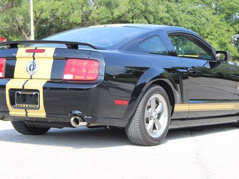 Used 2006 Ford Mustang GT RWD image 18