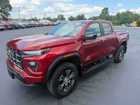 Used 2024 GMC Canyon AT4 w/ AT4 Premium Package AWD/4WD image 10