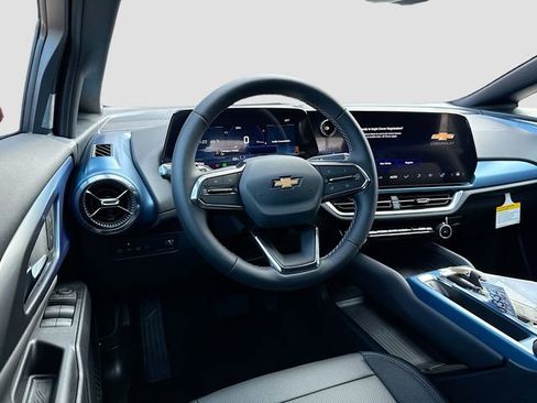 New 2026 Chevrolet Equinox EV LT image 23