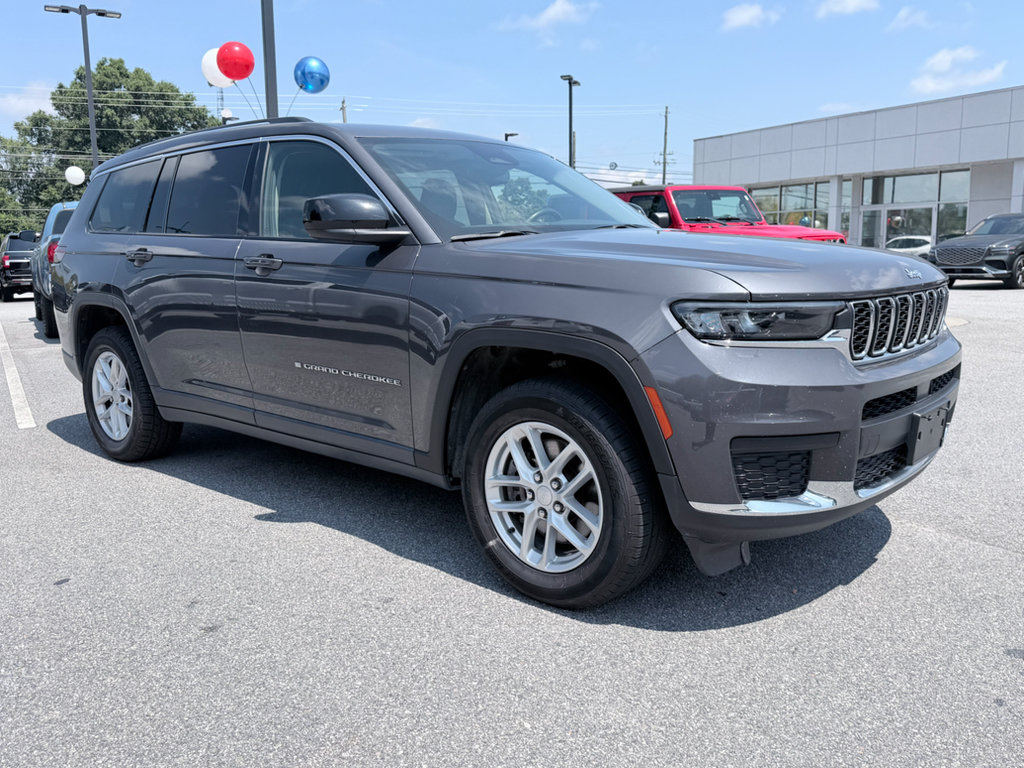 Used 2023 Jeep Grand Cherokee L Laredo RWD image 2