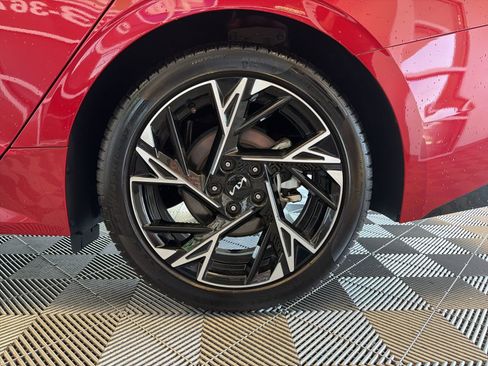 Used 2025 Kia K5 GT-Line AWD/4WD image 9