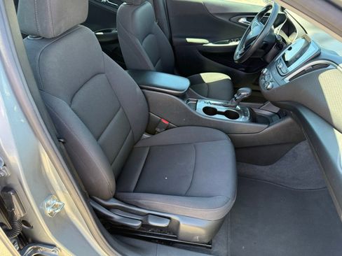 Used 2024 Chevrolet Malibu LS image 30