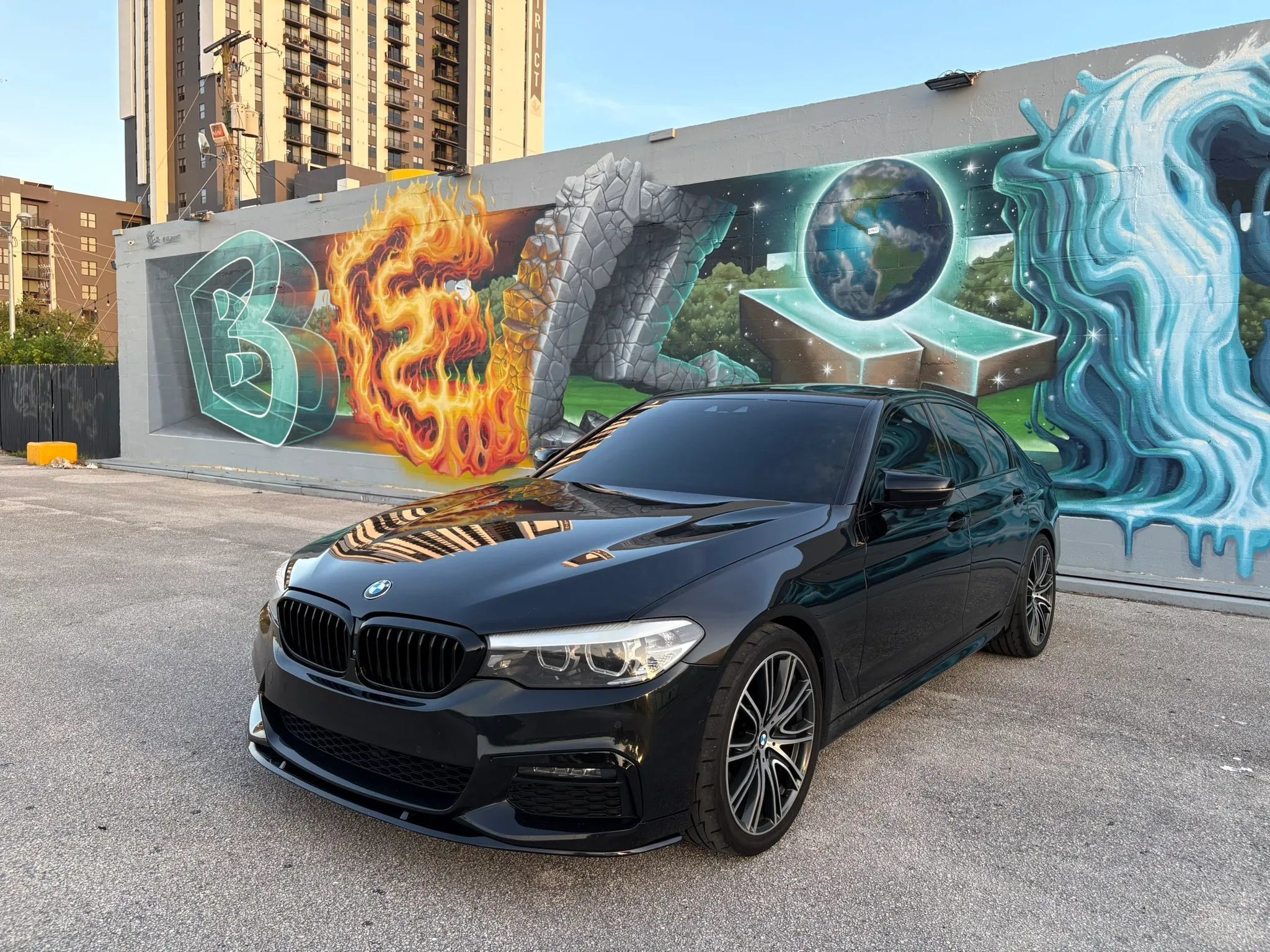 Used 2019 BMW 540i w/ M Sport Package RWD image 1