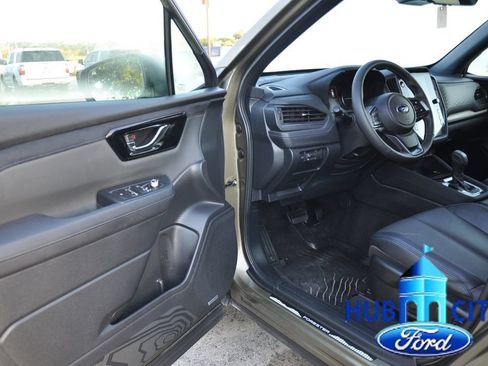 Used 2025 Subaru Forester Limited AWD/4WD image 10