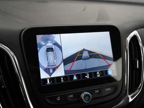 Used 2023 Chevrolet Equinox LT AWD/4WD image 22