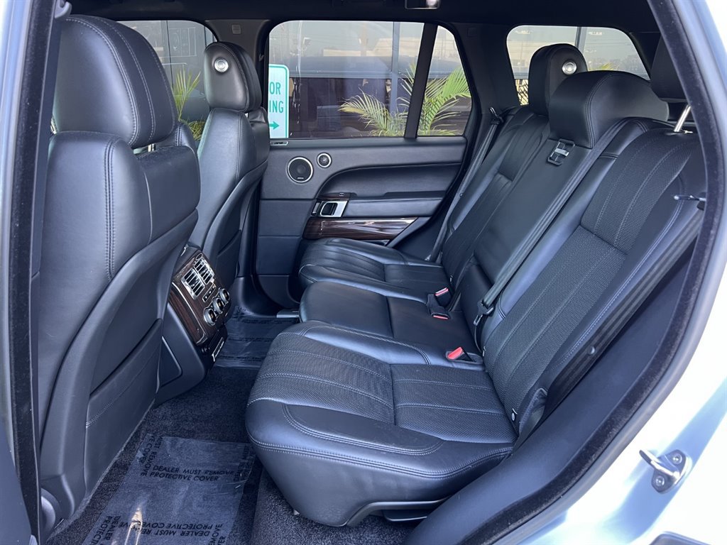 Used 2015 Land Rover Range Rover HSE AWD/4WD image 11