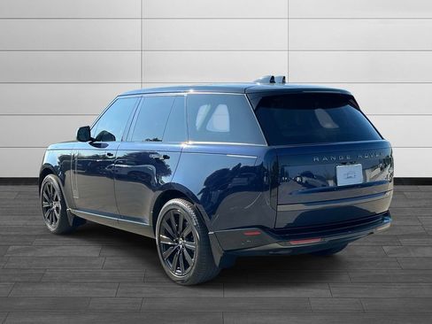 Used 2023 Land Rover Range Rover SE AWD/4WD image 3