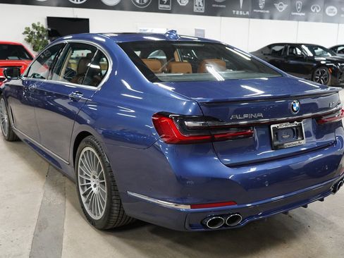 Used 2022 BMW ALPINA B7 xDrive w/ Luxury Rear Seating Package AWD/4WD image 3