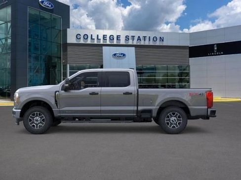 New 2025 Ford F250 XLT w/ FX4 Off-Road Package image 3