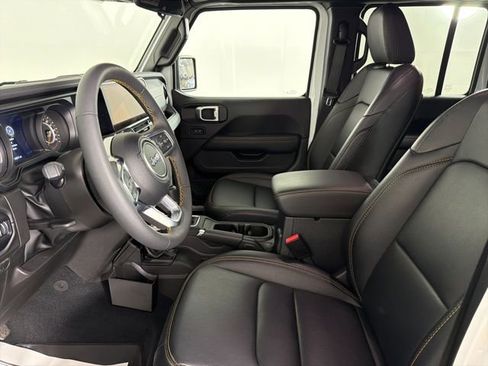 Used 2024 Jeep Wrangler Sahara w/ Safety Group image 11