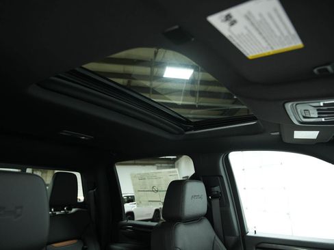 New 2026 GMC Sierra 2500 AT4 w/ AT4 Preferred Package image 18