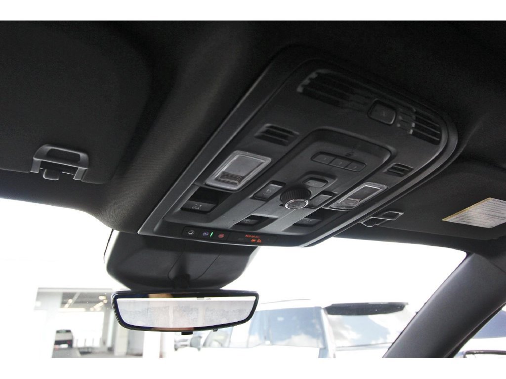 Used 2024 Cadillac Escalade Premium Luxury RWD image 27